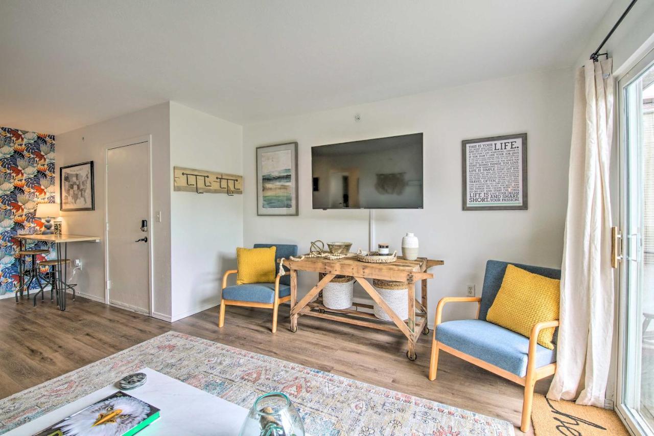 Cozy Branson Retreat With Balcony, 2 Mi To 76 Strip Leilighet Eksteriør bilde