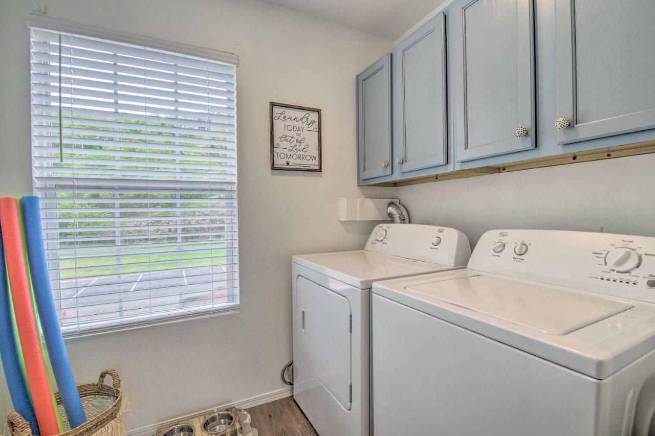 Cozy Branson Retreat With Balcony, 2 Mi To 76 Strip Leilighet Eksteriør bilde